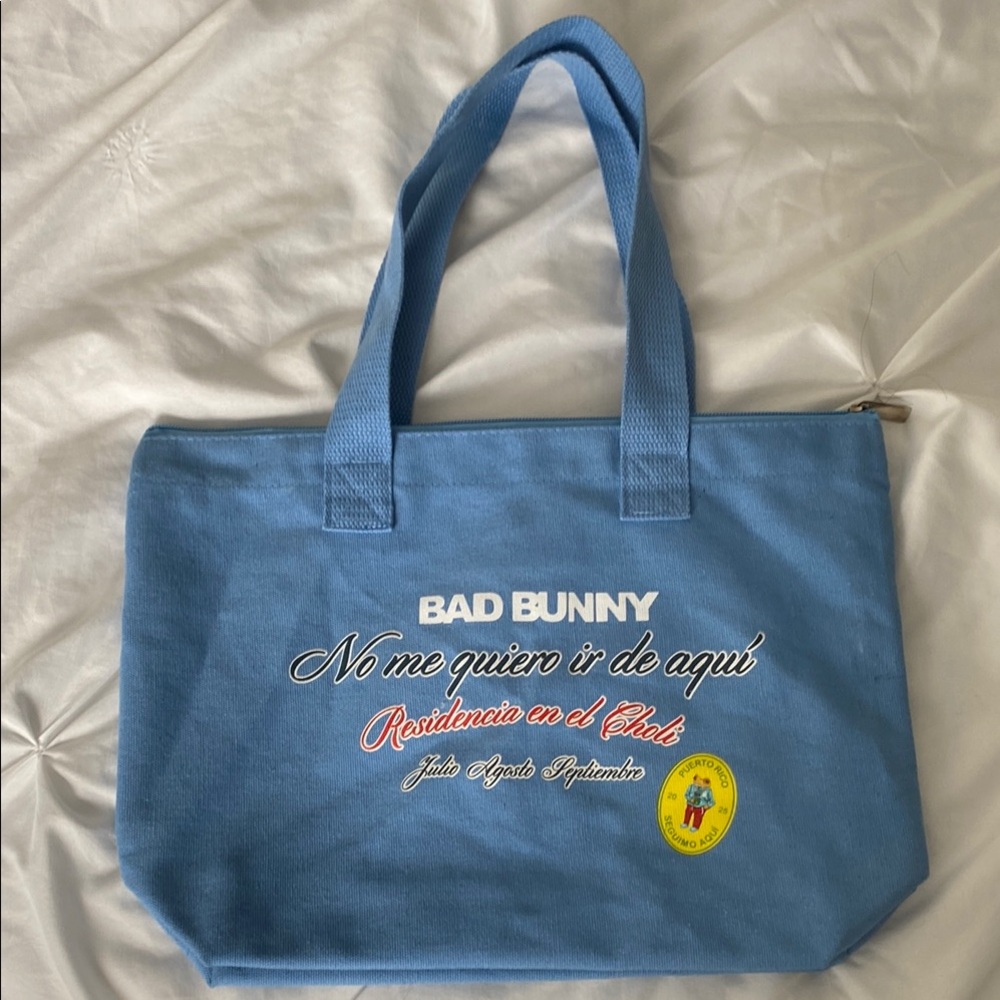 BAD BUNNY - No me quiero ir de aquí tote bag